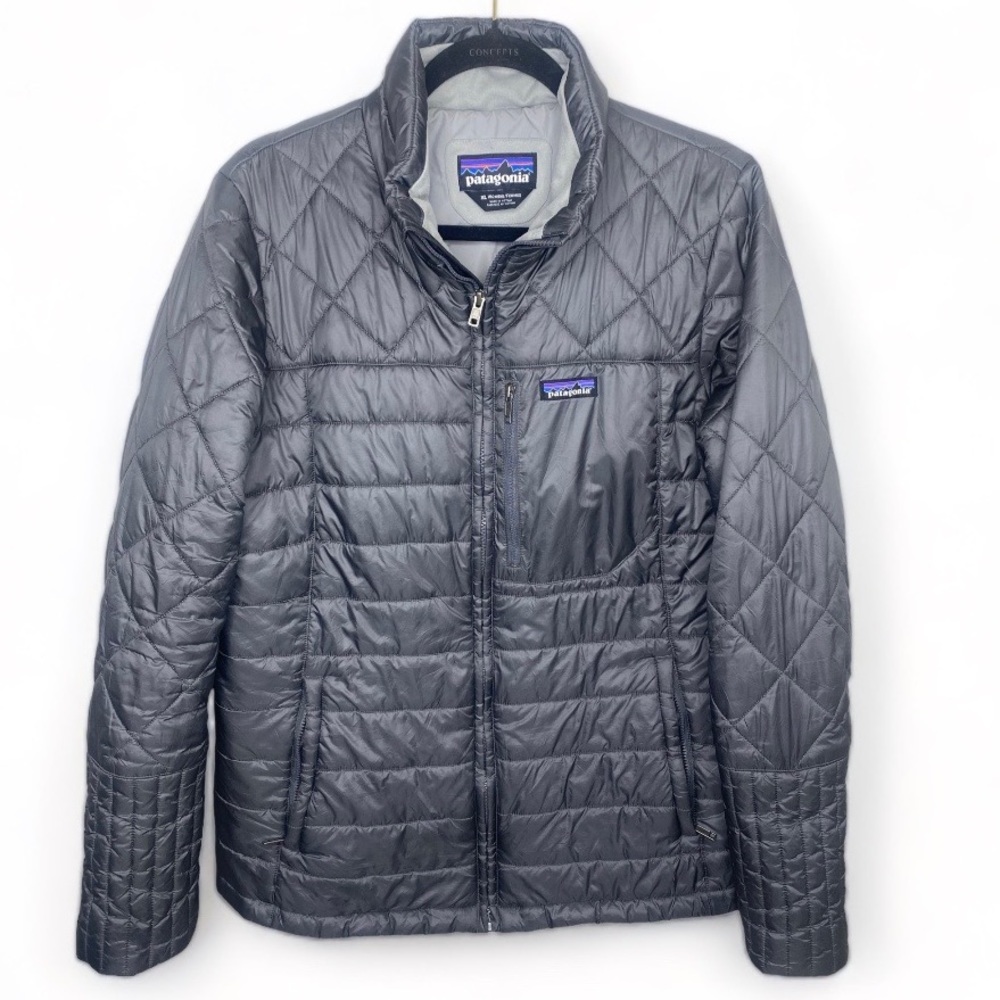 Patagonia Women's Quilted Puffer Jacket in Dark Gray - Picture 5 of 6